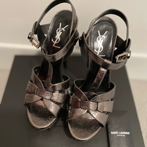Saint Laurent
Tribute Leather 105mm Platform Sandals great condition, size 36+L - Picture 2 of 4